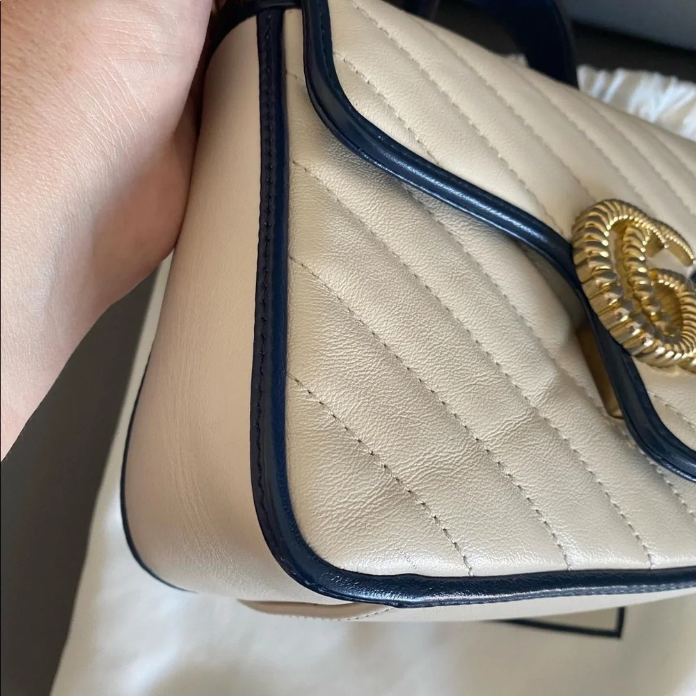 ❌SOLD❌Gucci Marmont Mini Top Handle - Picture 5 of 9